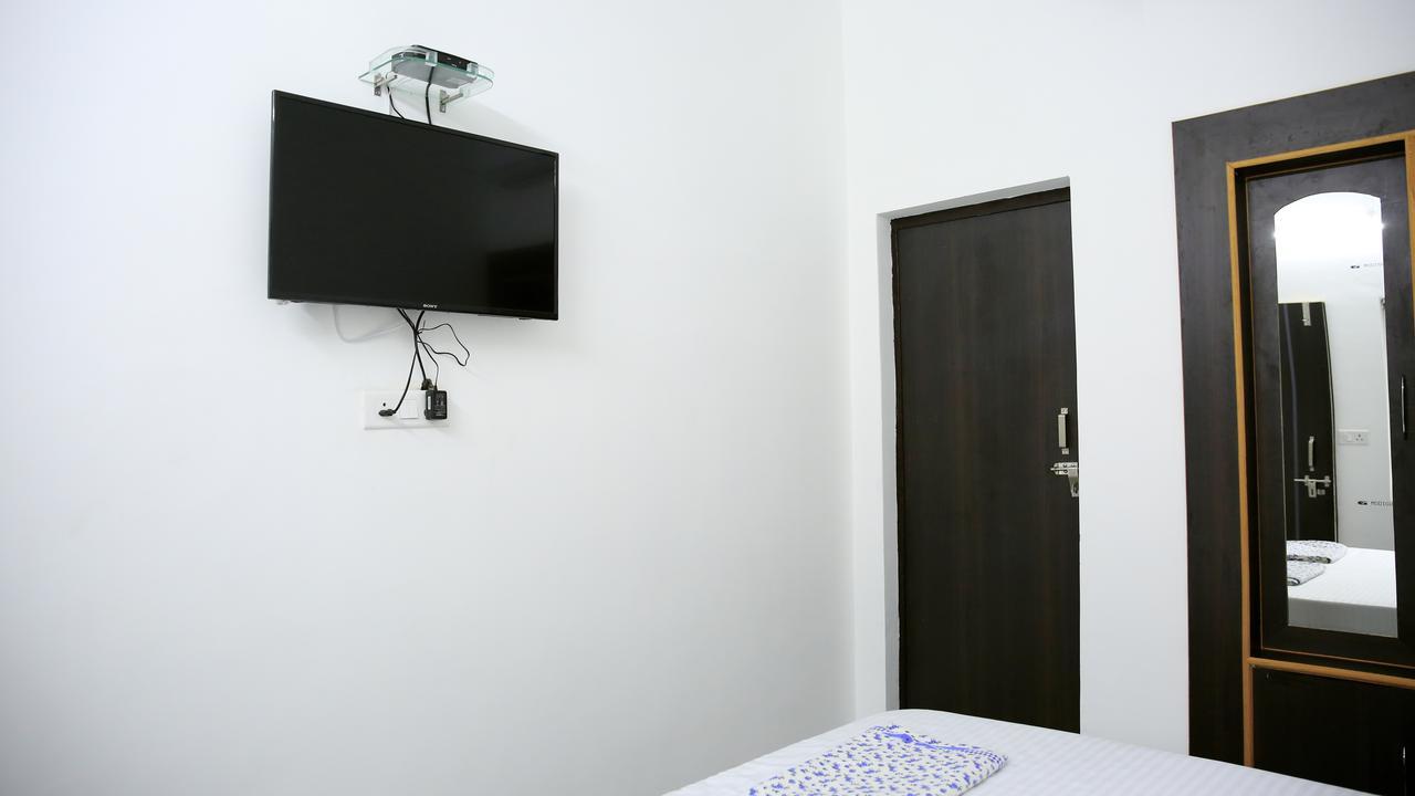 Sanidhya Inn Rishīkesh Esterno foto